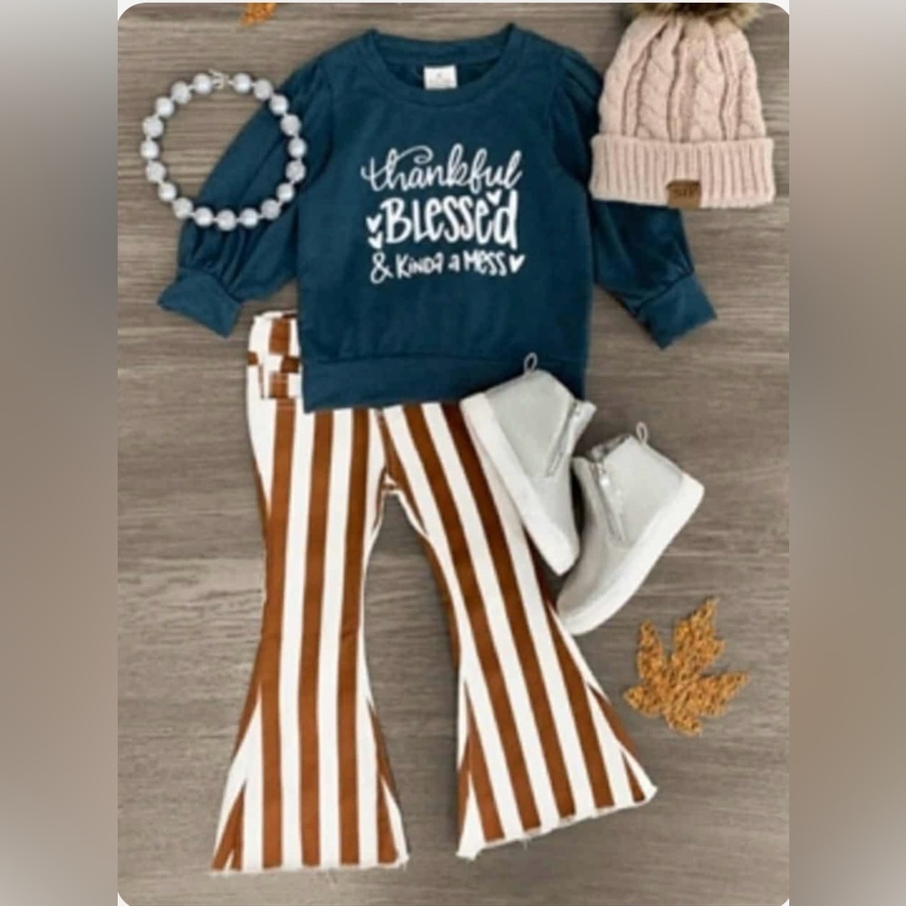 Girls Thankful Blue and Tan set. Accessories not included. New Boutique